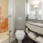 B&B Hotel Albi מלון