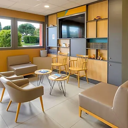 B&B Hotel Albi Αλμπί
